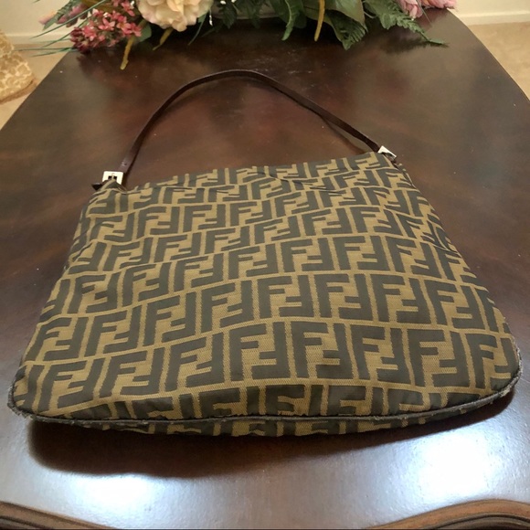 Fendi Zucca Tote bag - Picture 4 of 13
